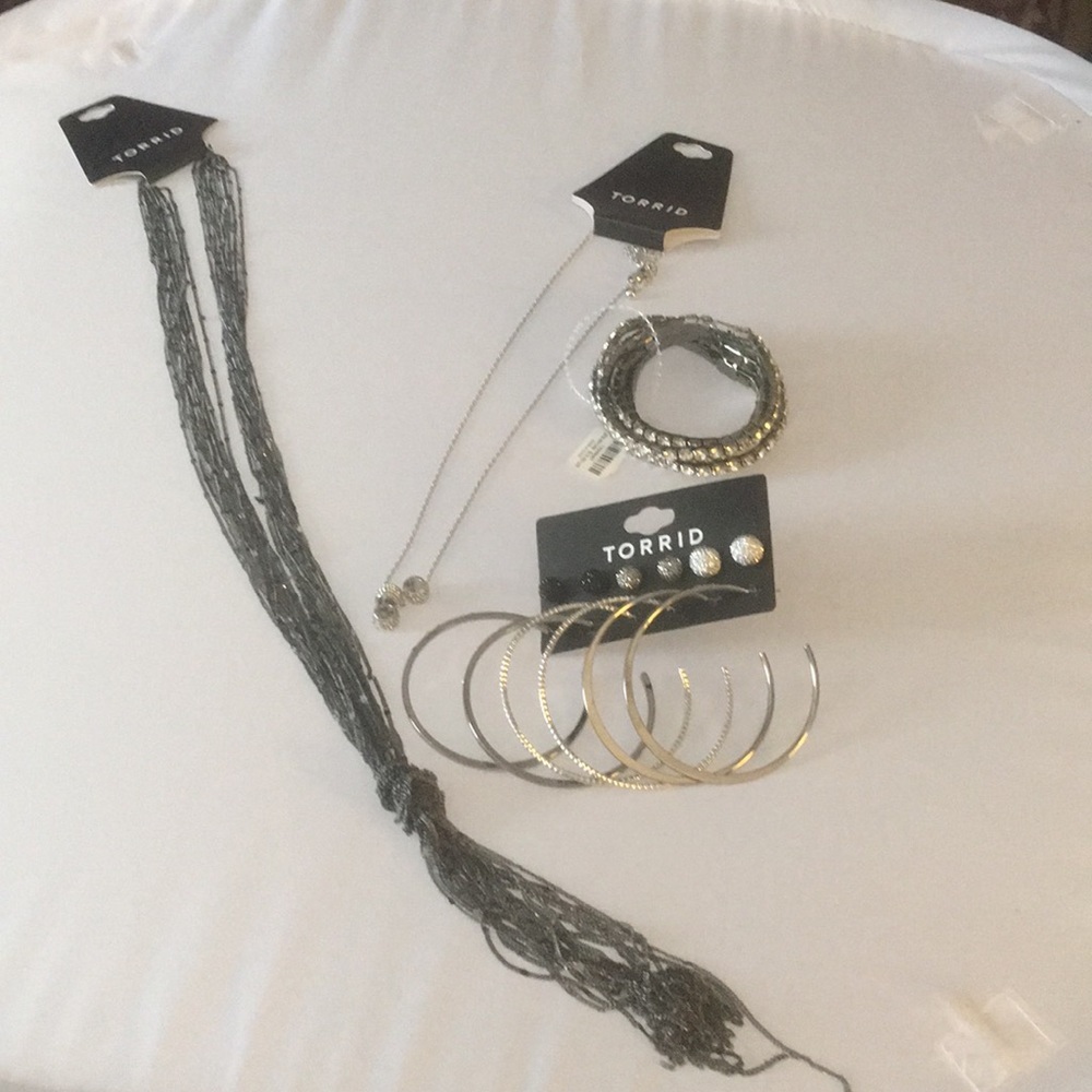 4 piece Nwt Torrid Jewelry Set